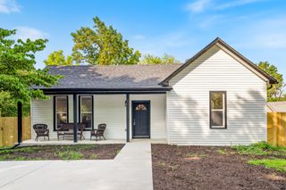 414 W Railroad St, Dickson, TN 37055