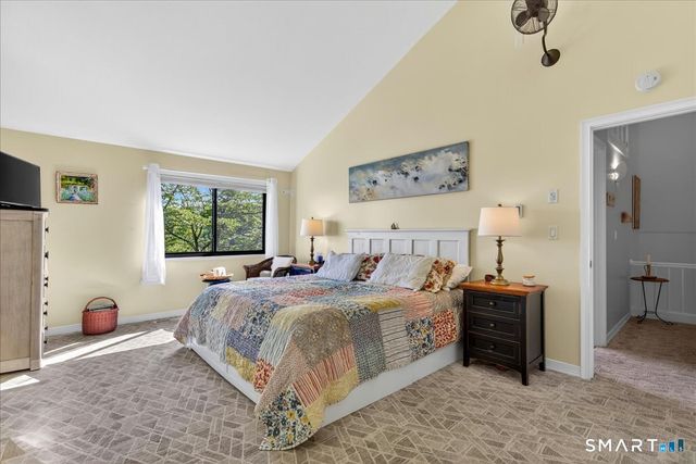 23 Harbour Village A, Branford, CT 06405