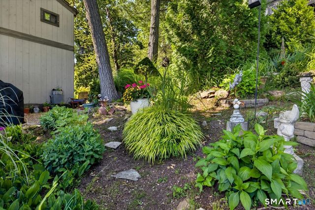 23 Harbour Village A, Branford, CT 06405