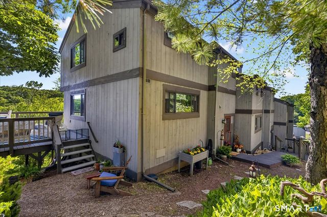 23 Harbour Village A, Branford, CT 06405