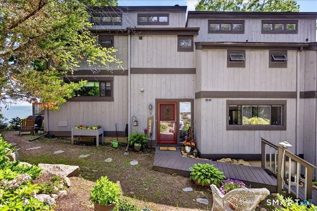 23 Harbour Village A, Branford, CT 06405