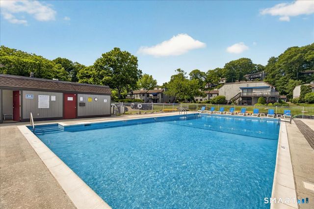 23 Harbour Village A, Branford, CT 06405
