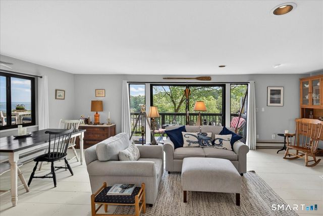 23 Harbour Village A, Branford, CT 06405