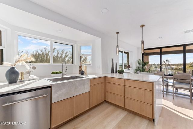 4905 N Craycroft Road, Tucson, AZ 85718