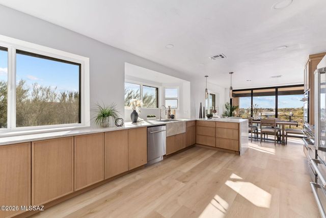 4905 N Craycroft Road, Tucson, AZ 85718