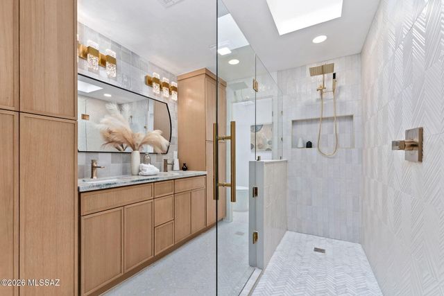 4905 N Craycroft Road, Tucson, AZ 85718