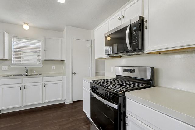 9423 Eaglewood Spring Drive, Houston, TX 77083