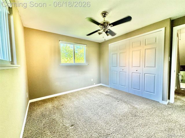 1114 Airport Road, Waterford Charter Township, MI 48327