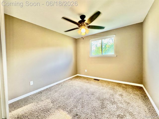 1114 Airport Road, Waterford Charter Township, MI 48327