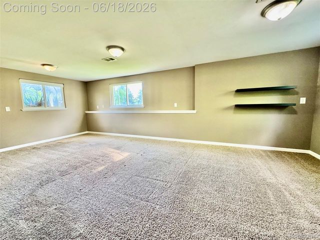 1114 Airport Road, Waterford Charter Township, MI 48327