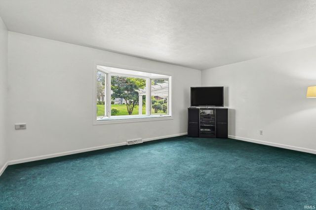 16907 Colony Drive, South Bend, IN 46635