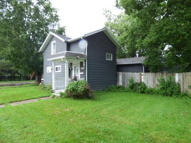 403 Center Avenue, Janesville, WI 53548