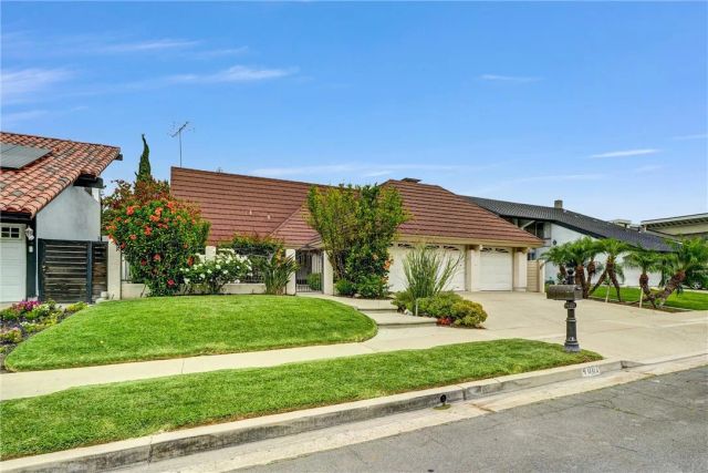 4061 Salacia, Irvine, CA 92620