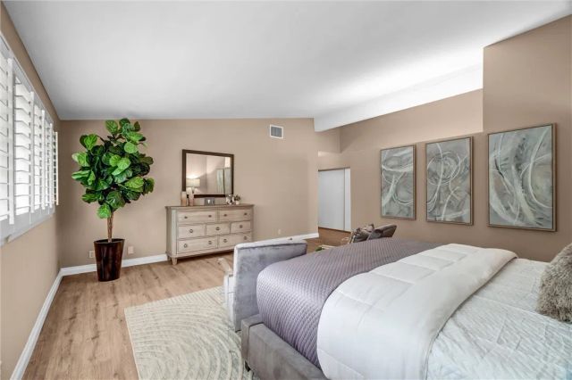 4061 Salacia, Irvine, CA 92620