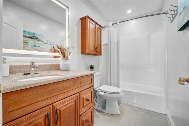 4061 Salacia, Irvine, CA 92620