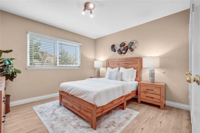 4061 Salacia, Irvine, CA 92620