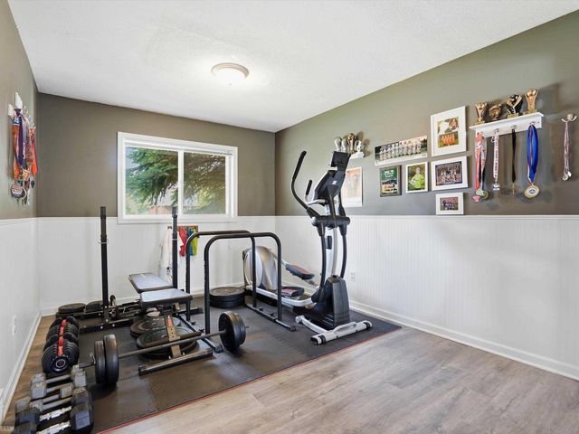 8835 Royce Drive, Sterling Heights, MI 48313