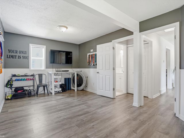 8835 Royce Drive, Sterling Heights, MI 48313