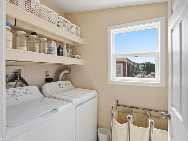 8835 Royce Drive, Sterling Heights, MI 48313