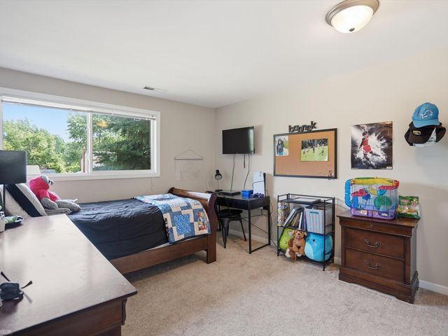 8835 Royce Drive, Sterling Heights, MI 48313