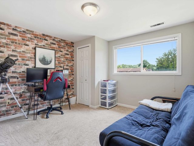 8835 Royce Drive, Sterling Heights, MI 48313