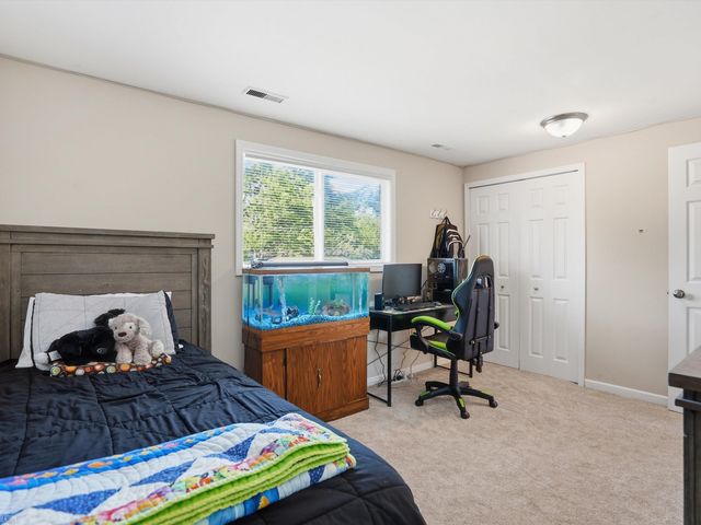 8835 Royce Drive, Sterling Heights, MI 48313