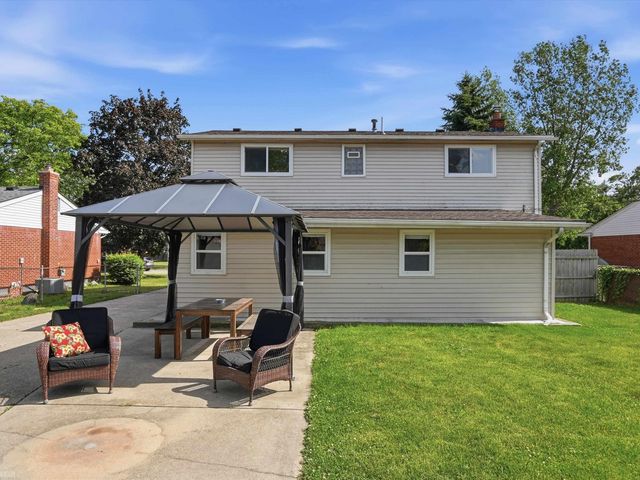 8835 Royce Drive, Sterling Heights, MI 48313