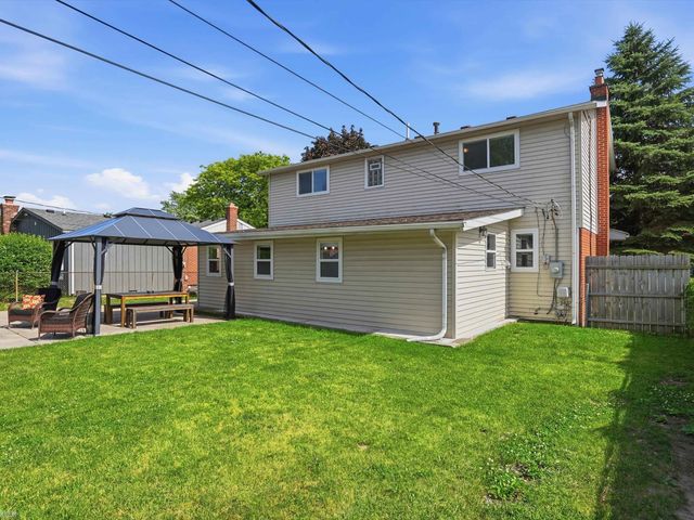 8835 Royce Drive, Sterling Heights, MI 48313