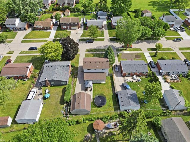 8835 Royce Drive, Sterling Heights, MI 48313