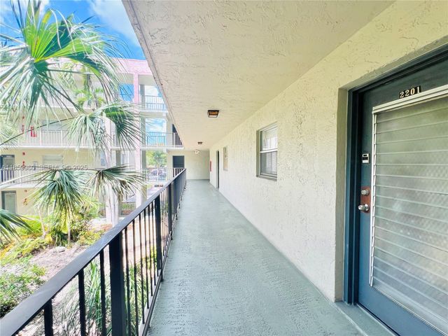 1810 SW 81st Avenue 2201, North Lauderdale, FL 33068