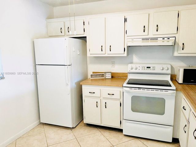 1810 SW 81st Avenue 2201, North Lauderdale, FL 33068