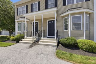 56 Whispering Pine Cir 56, Worcester, MA 01606