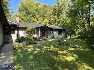 600 S Maplewood Drive, Midland, MI 48640