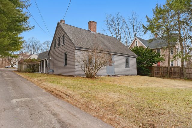 165 Oakland Street, Manchester, CT 06042
