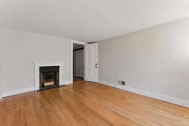 165 Oakland Street, Manchester, CT 06042