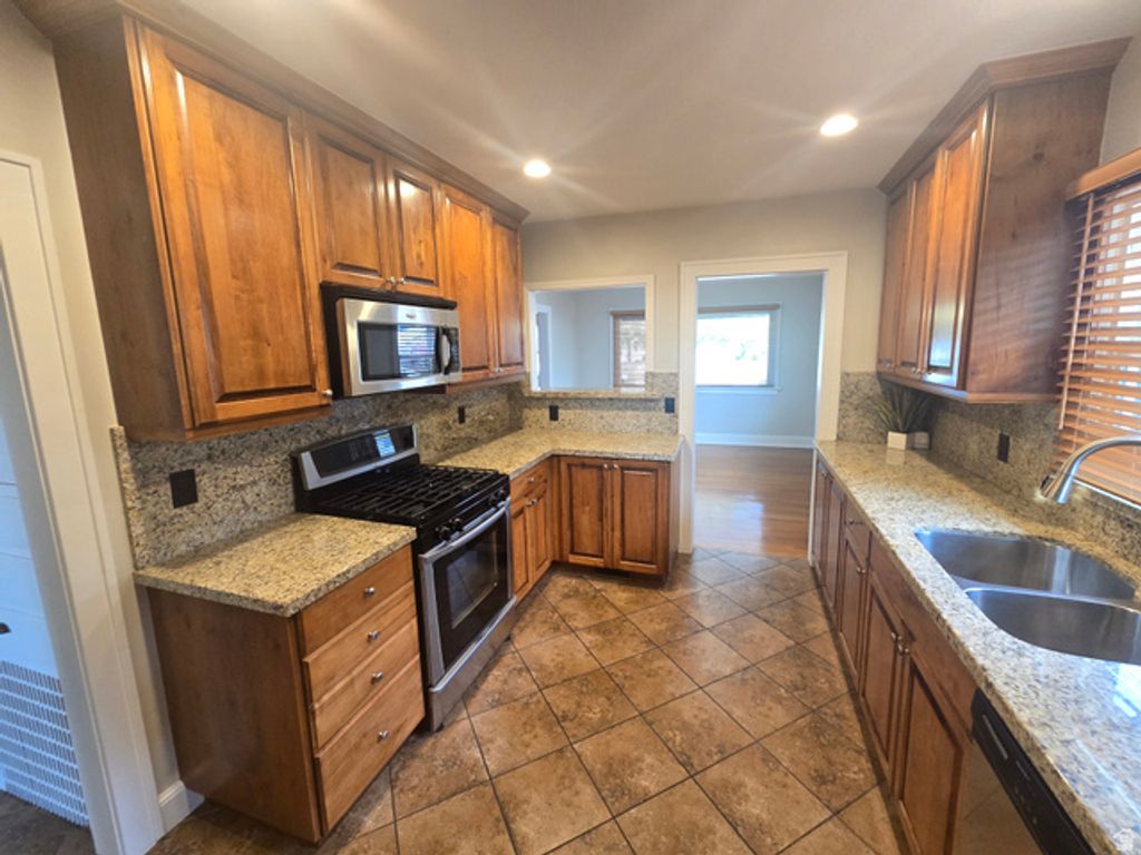 1316 E ROOSEVELT AVE, Salt Lake City, UT 84105 — photo 4