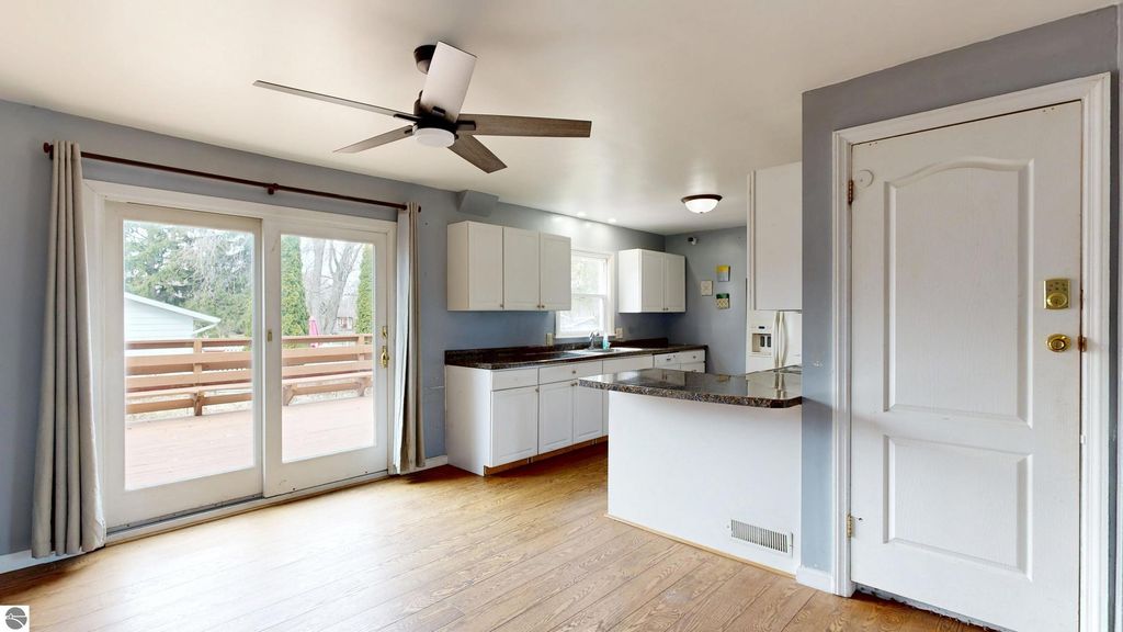 Image 22 of property listing at 1524 Ridge, Mt Pleasant, MI 48858