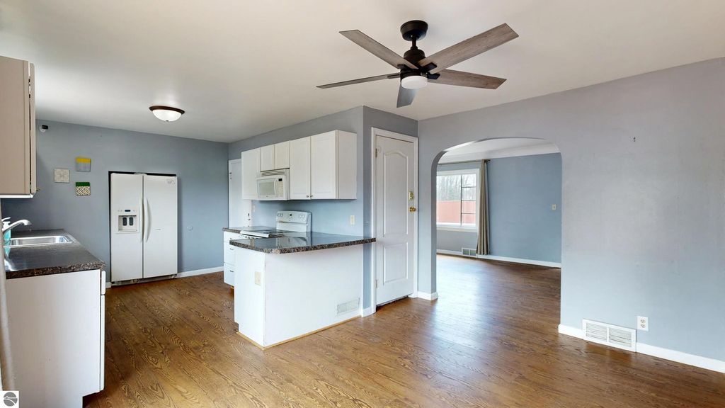 Image 23 of property listing at 1524 Ridge, Mt Pleasant, MI 48858