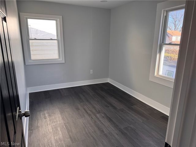 13820 S Parkway Drive, Garfield Heights, OH 44105