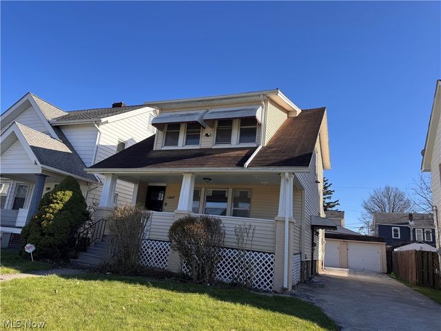 13820 S Parkway Drive, Garfield Heights, OH 44105