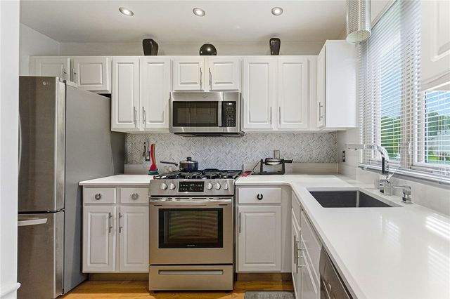 152 Fairway Drive, Coventry, RI 02816