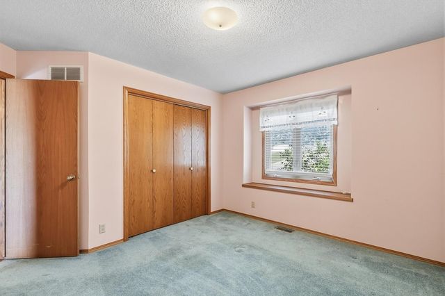 5141 N Newton Circle, Park City, KS 67219