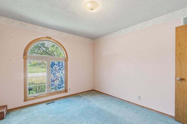 5141 N Newton Circle, Park City, KS 67219