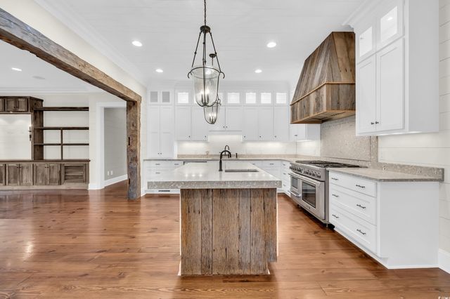 129 Stamper Trail, Pawleys Island, SC 29585