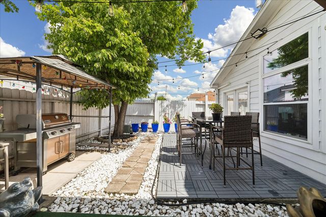 2802 White Sands Drive, Deer Park, TX 77536