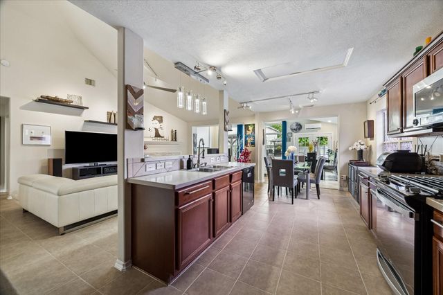 2802 White Sands Drive, Deer Park, TX 77536