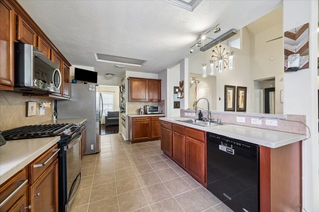 2802 White Sands Drive, Deer Park, TX 77536