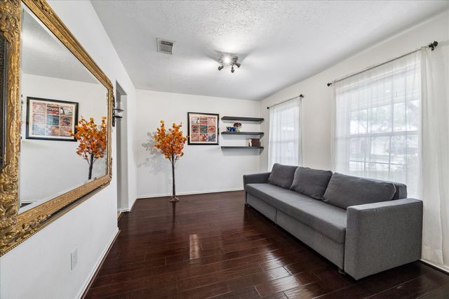 2802 White Sands Drive, Deer Park, TX 77536