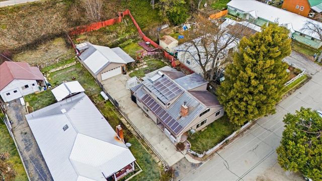 725 Main St., Downieville, CA 95936