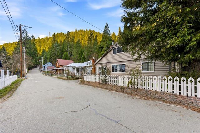 725 Main St., Downieville, CA 95936
